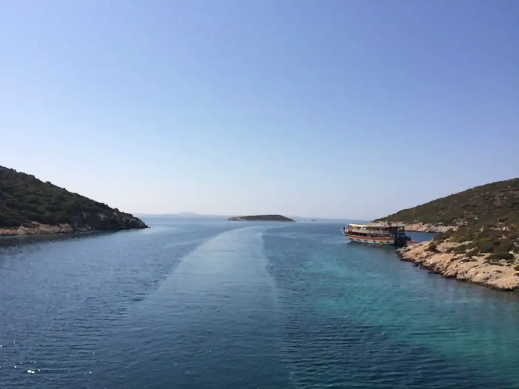 Najboljši vodnik po izletu s čolnom po Cesmeju 2023 - življenje v Turčiji