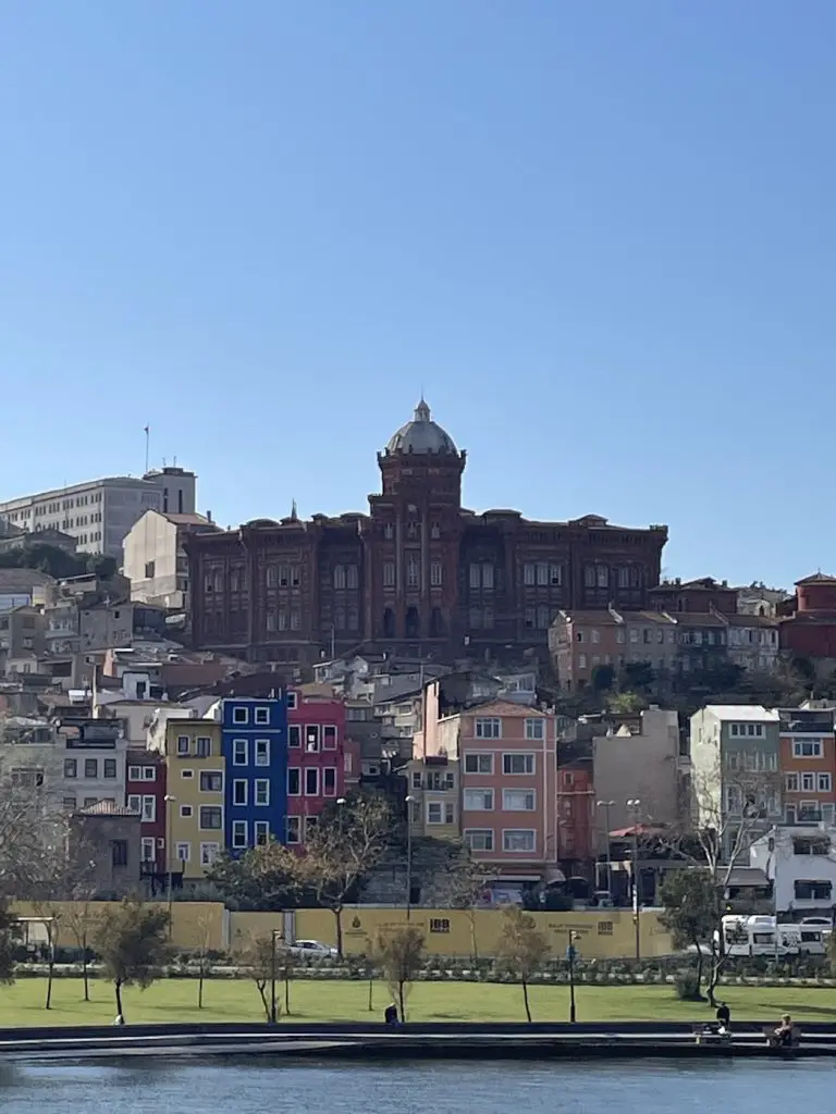 Fener Balat In Istanbul Top Aktivitäten Sehenswürdigkeiten Und Guide Georgskathedrale 2023 - Türkei Life
