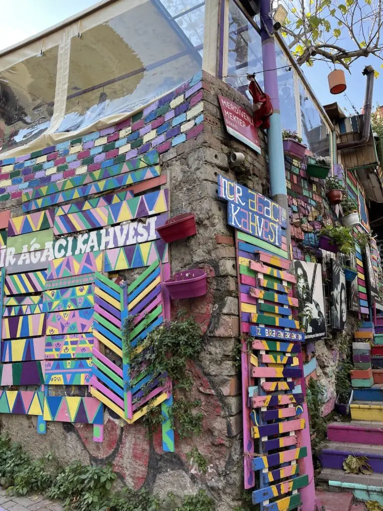 Fener Balat In Istanbul Top Aktivitäten Sehenswürdigkeiten Und Guide Treppen 2025 - Türkei Life