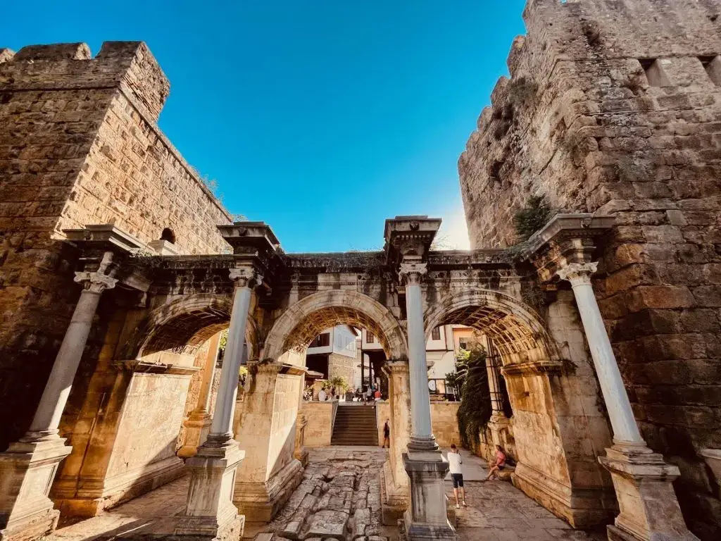 Adriano vartai Antalijoje