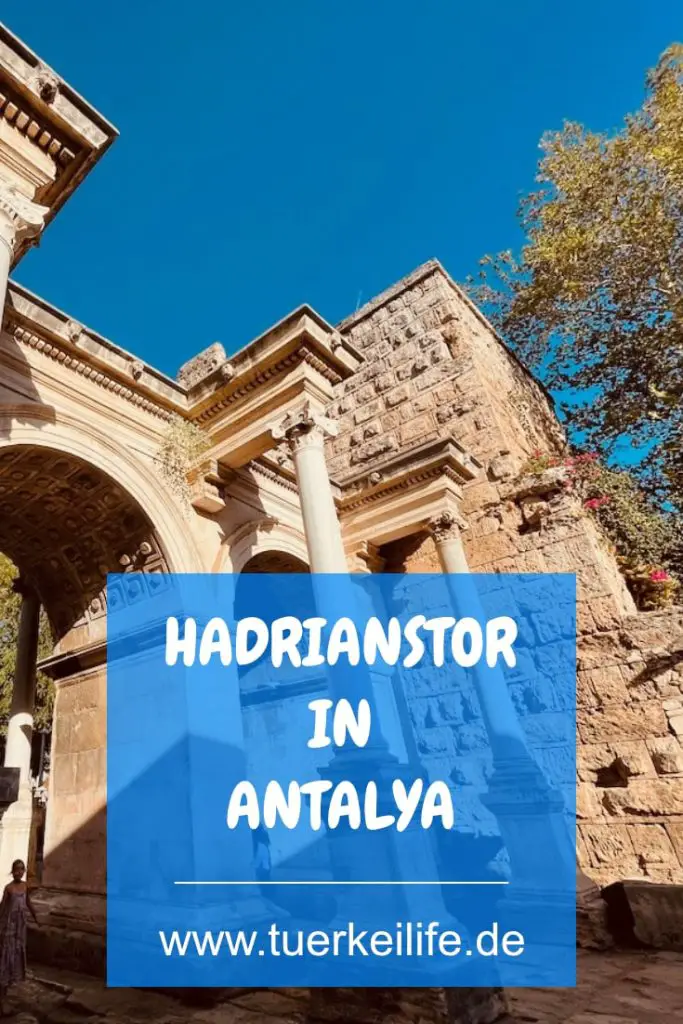 Hadrianstor In Antalya