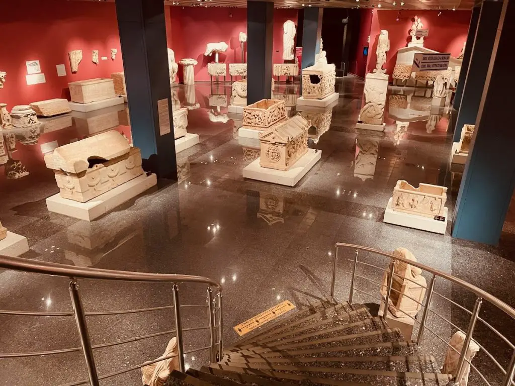 Halle Der Sarkophage Archäologischen Museum