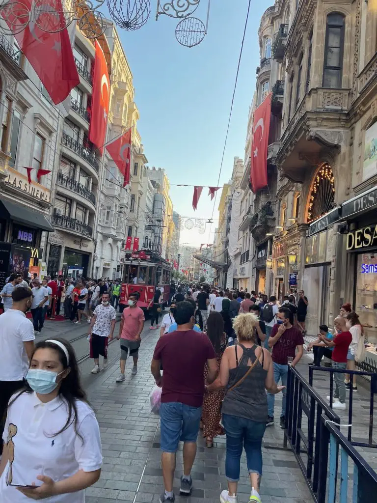 Istiklal Caddesi Istanbul Top Attraktionen Sehenswürdigkeiten Mit Insider Tipps Strasse 2023 - Türkei Life