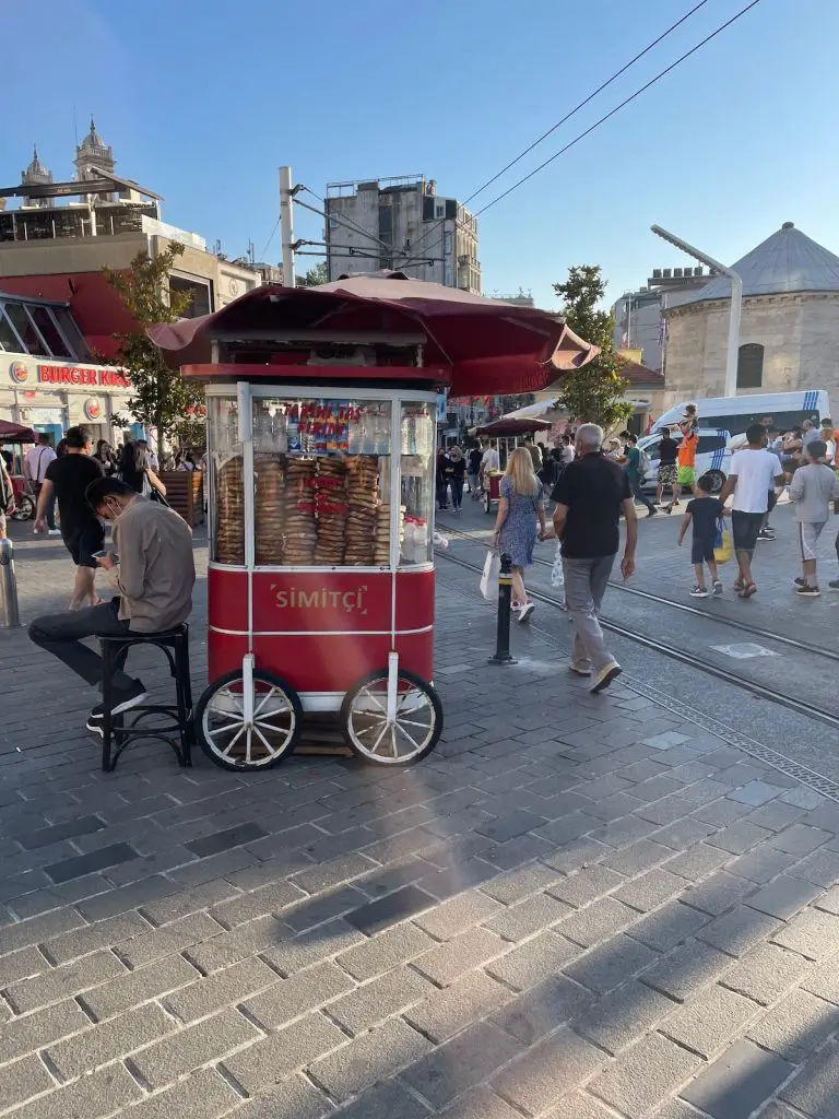 Istiklal Caddesi Istanbul Top Attraktionen Sehenswürdigkeiten Mit Insider Tipps Taksim Platz 2023 - Türkei Life