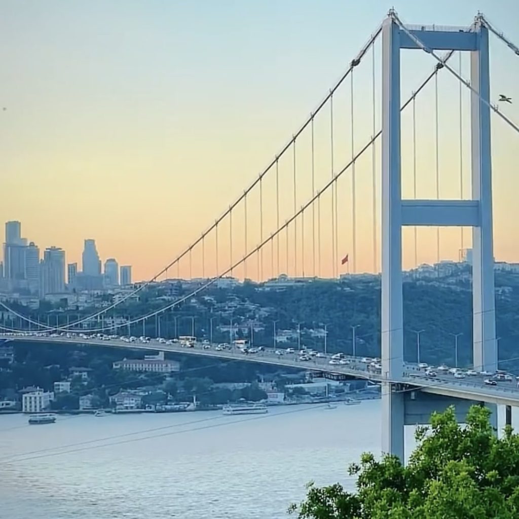 Kuzguncuk in Istanbul Top Aktivitäten Sehenswürdigkeiten Tagesausflüge Bosporus Brücke 2022 - Türkei Life