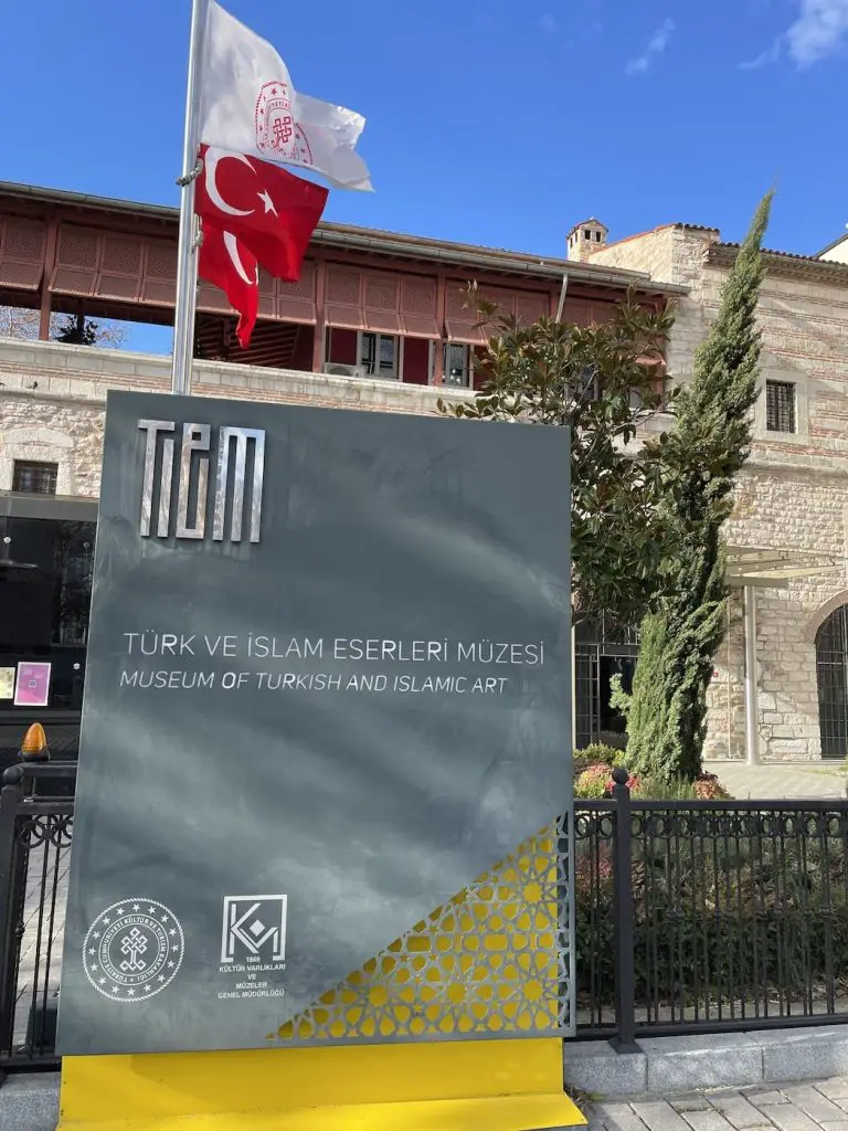 Museum für türkische und islamische Kunst in Istanbul Guide Eingang 2022 - Türkei Life
