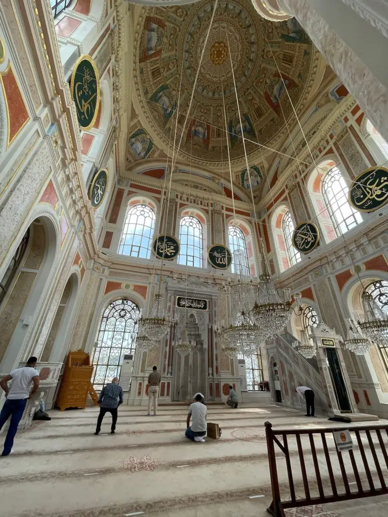 Ortaköy In Istanbul Top Sehenswürdigkeiten Und Attraktionen Buyuk Mecidiye 2023 - Türkei Life