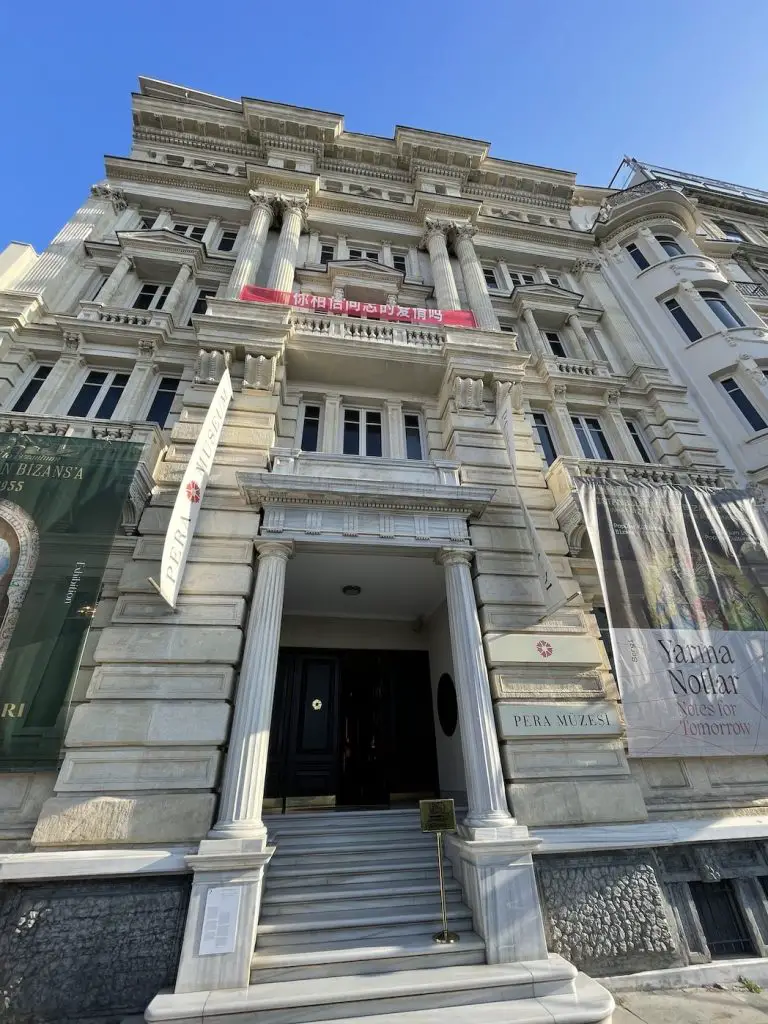 Pera Museum Müzesi Istanbul Wo und was zu sehen Eintrittsgebühr Aussen 2022 - Türkei Life