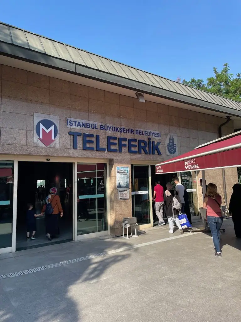Pierre Loti Hügel Istanbul Eyüp Panoramablick Seilbahn Insidertipps Seilbahnstation 2025 - Türkei Life
