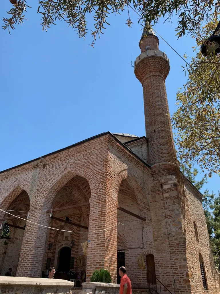Reiseführer zur Burgberg von Alanya Moschee 2022 - Türkei Life