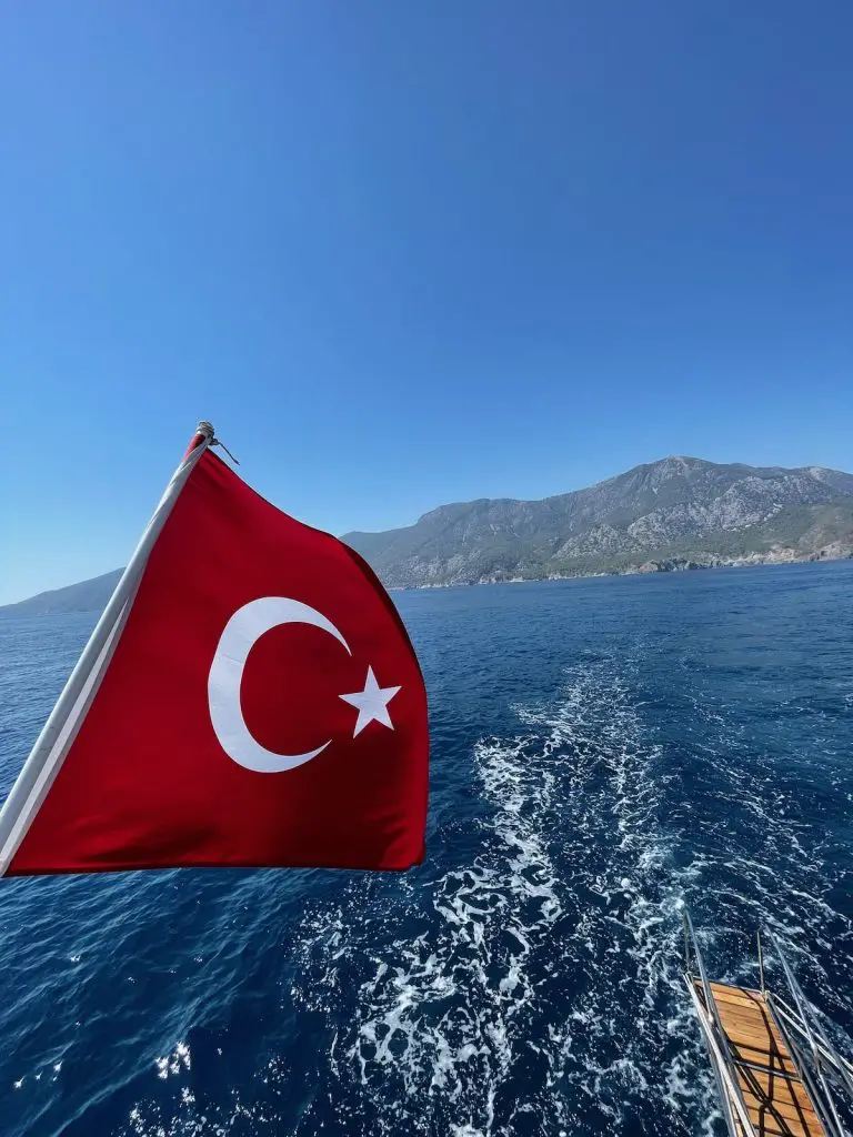 Turška zastava (Türk Bayrağı) (Zgodovina in pomen) Čoln