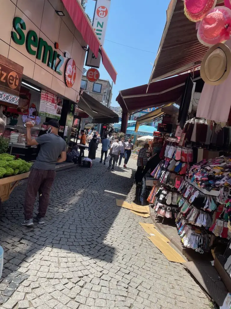 Üsküdar in Istanbul Top Sehenswürdigkeiten und Attraktionen Innenstadt 2022 - Türkei Life