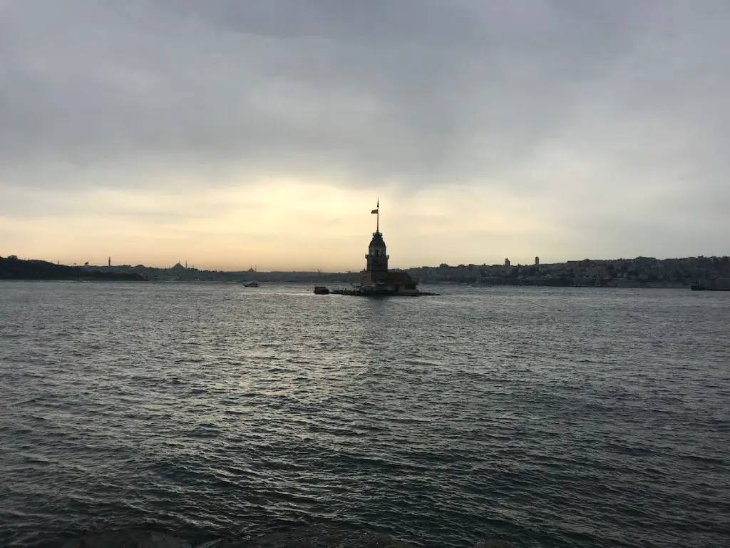 Uskudar In Istanbul Top Sights And Attractions Maiden's Tower 2023 - Turkey Life