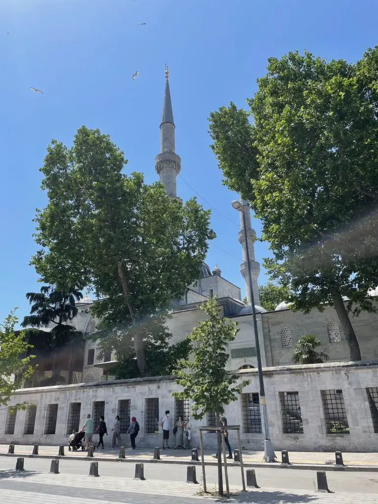 Üsküdar in Istanbul Top Sehenswürdigkeiten und Attraktionen Moschee 2022 - Türkei Life