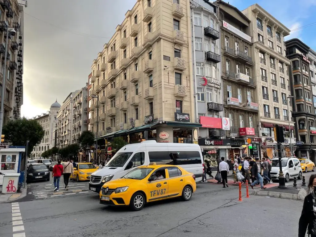 이스탄불 2023에서 택시를 타는 방법 - Turkey Life