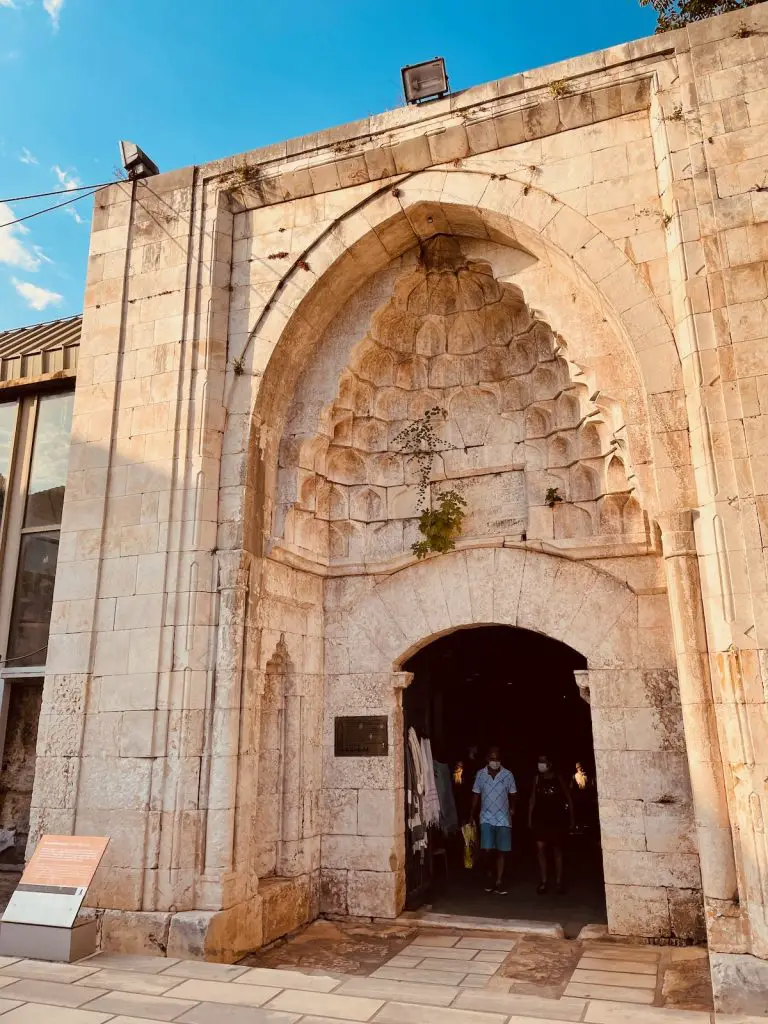 Yivli Minare seldschukische türkische Moschee 2022 - Türkei Life