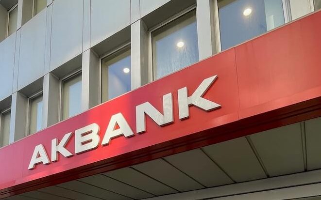 Akbank Alles Wissenswerte Ueber Die Fuehrende Tuerkische Bank Kontoeroeffnung Dienstleistungen Und Tipps Edited 2023 - Türkei Life