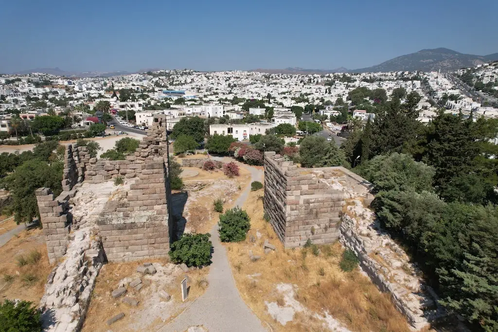 Das Myndos Tor Ist Ein Architektonisches Meisterwerk Das Aus Grossen Quadratischen Steinbloecken Errichtet Ist 2023 - Türkei Life