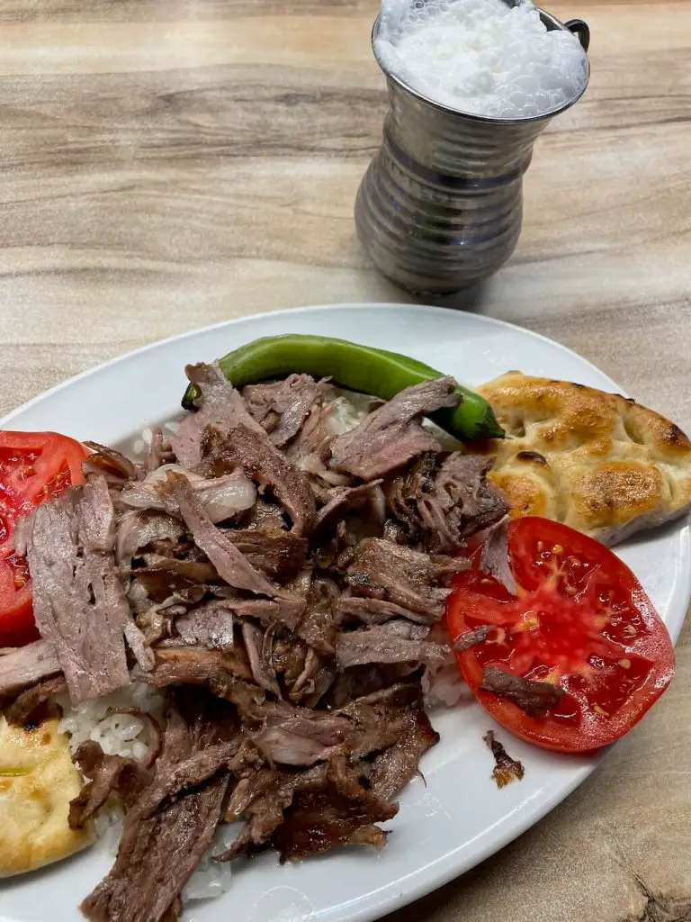 doner kebab the popular turkish specialty and its variations 2023 - Turkey Life