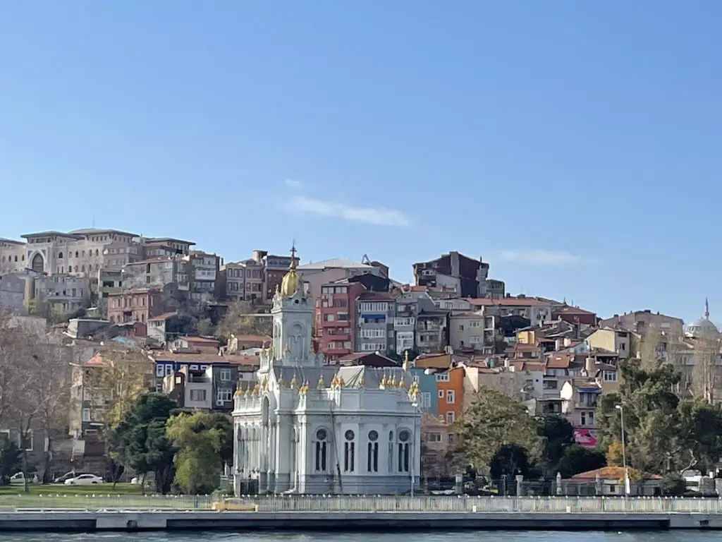 ener Balat in Istanbul Top Aktivitäten Sehenswürdigkeiten und Guide Bulgarisch Orthodoxe Kirche 2022 - Türkei Life